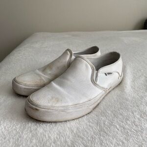 White slip on Vans